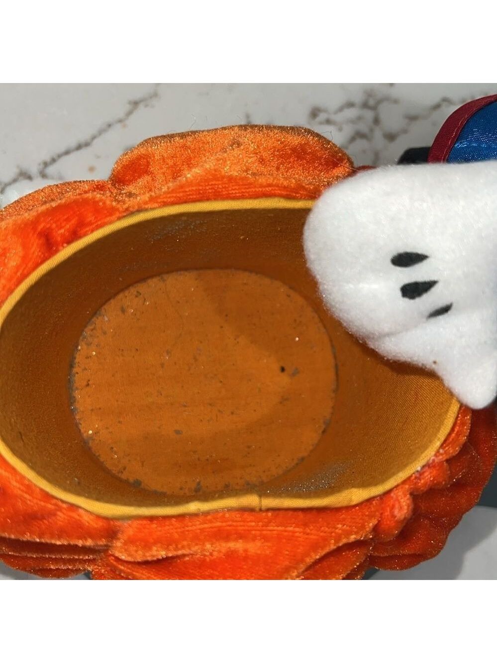 Vintage Mickey Mouse pirate Halloween treat holder. Very good vintage condition. - Picture 9 of 10